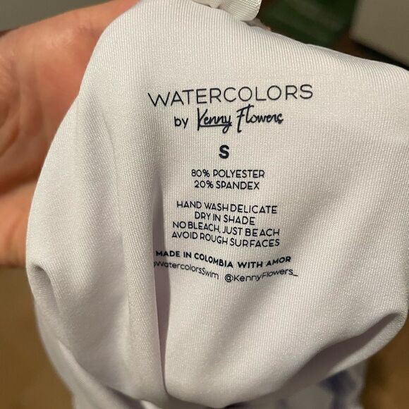 NWOT KENNY FLOWERS THE BAHAMAS
RUFFLE ONE PIECE WITH RUCHING - Picture 4 of 5